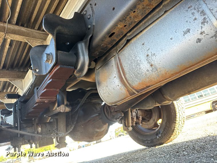 image for item NU9702 2011 Ford F350 Super Duty XL flatbed pickup truck