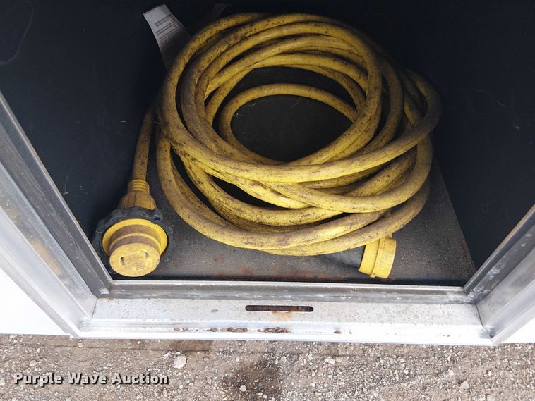 image for item NU9712 2007 GMC C5500 mobile medical unit