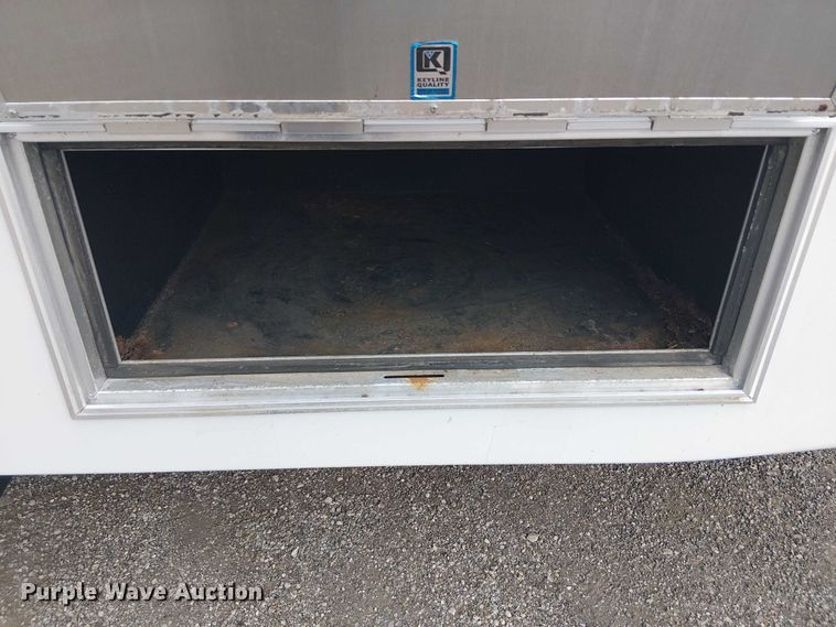 image for item NU9712 2007 GMC C5500 mobile medical unit