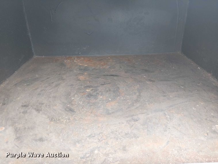 image for item NU9712 2007 GMC C5500 mobile medical unit