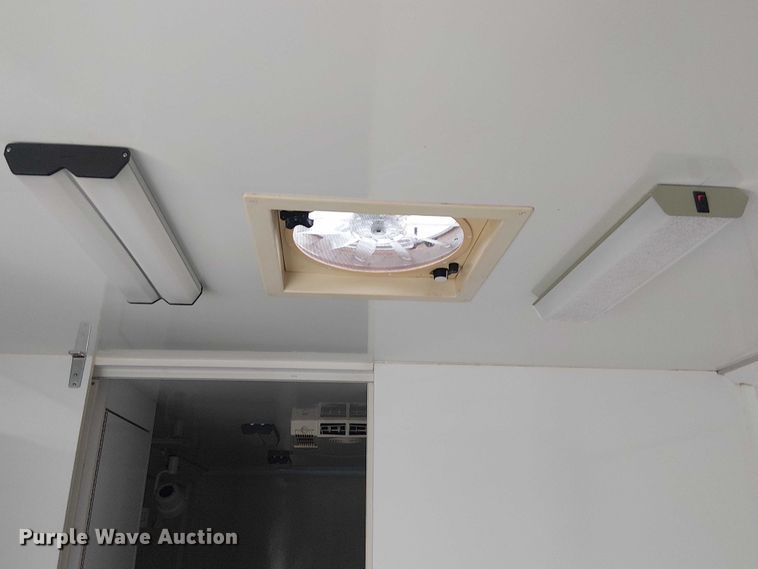 image for item NU9712 2007 GMC C5500 mobile medical unit