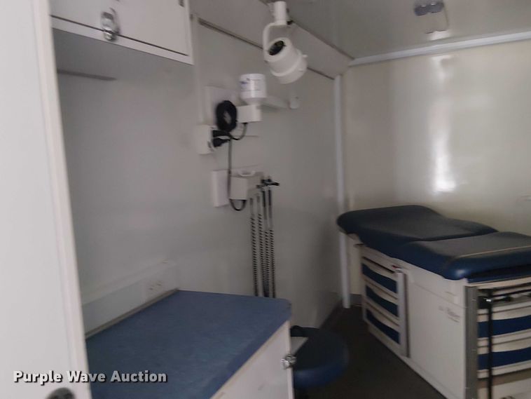 image for item NU9712 2007 GMC C5500 mobile medical unit