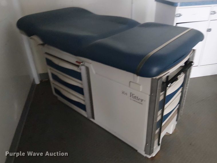 image for item NU9712 2007 GMC C5500 mobile medical unit