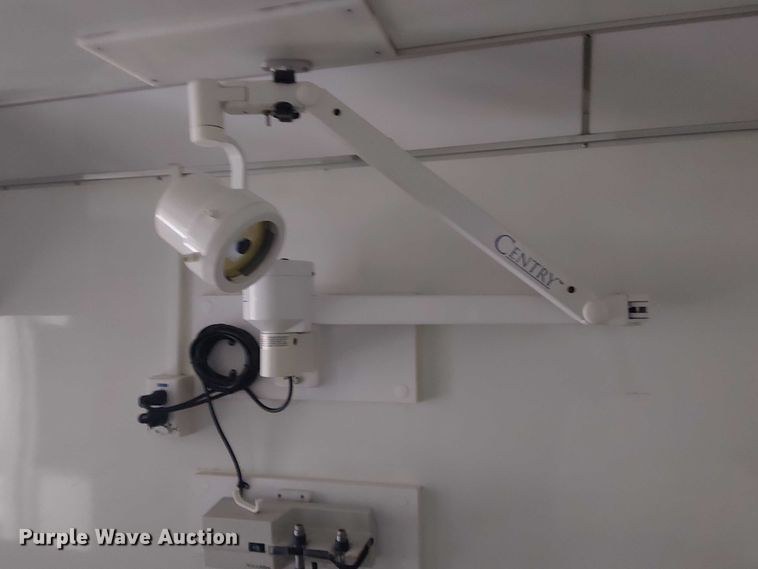 image for item NU9712 2007 GMC C5500 mobile medical unit