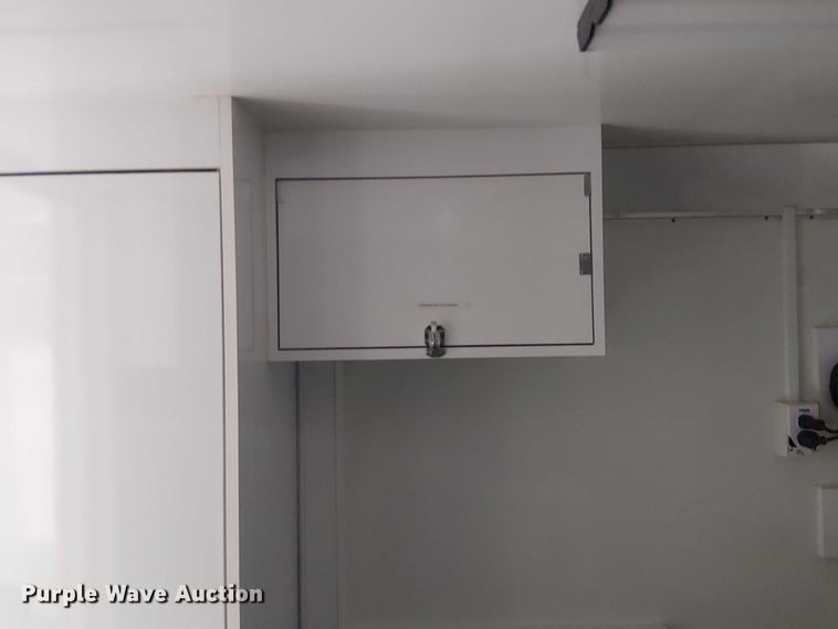 image for item NU9712 2007 GMC C5500 mobile medical unit