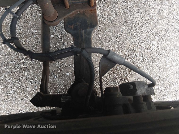 image for item NU9712 2007 GMC C5500 mobile medical unit