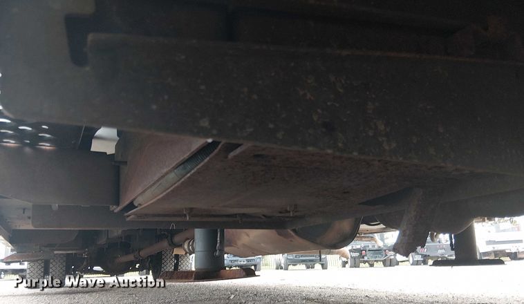 image for item NU9712 2007 GMC C5500 mobile medical unit