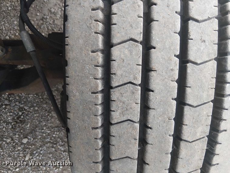 image for item NU9712 2007 GMC C5500 mobile medical unit