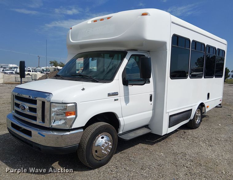 2015 Ford E350 Superduty