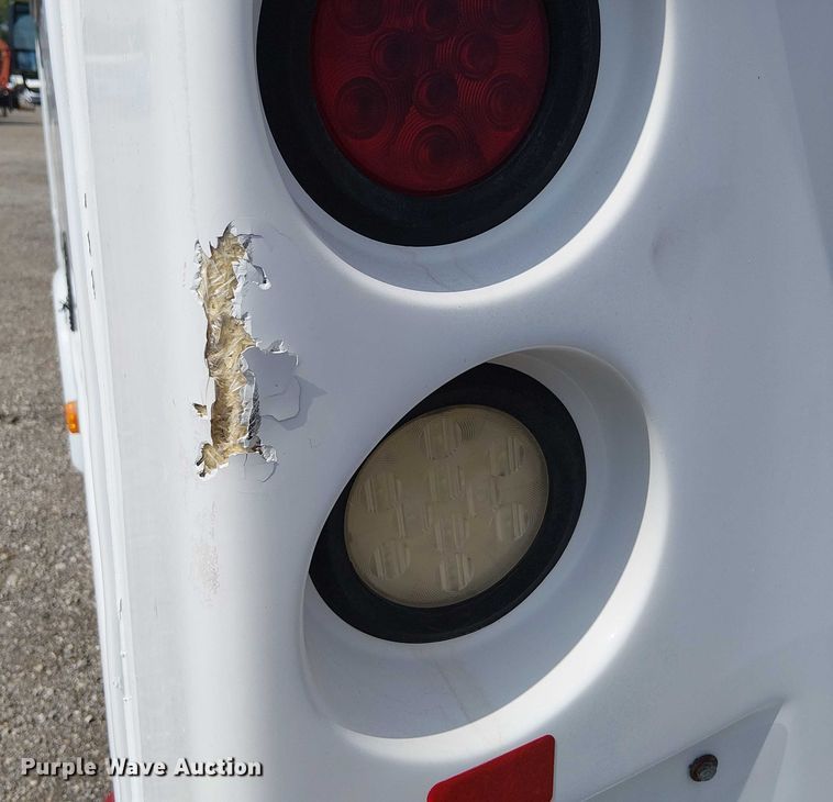 image for item NU9714 2015 Ford E350 Super Duty shuttle bus