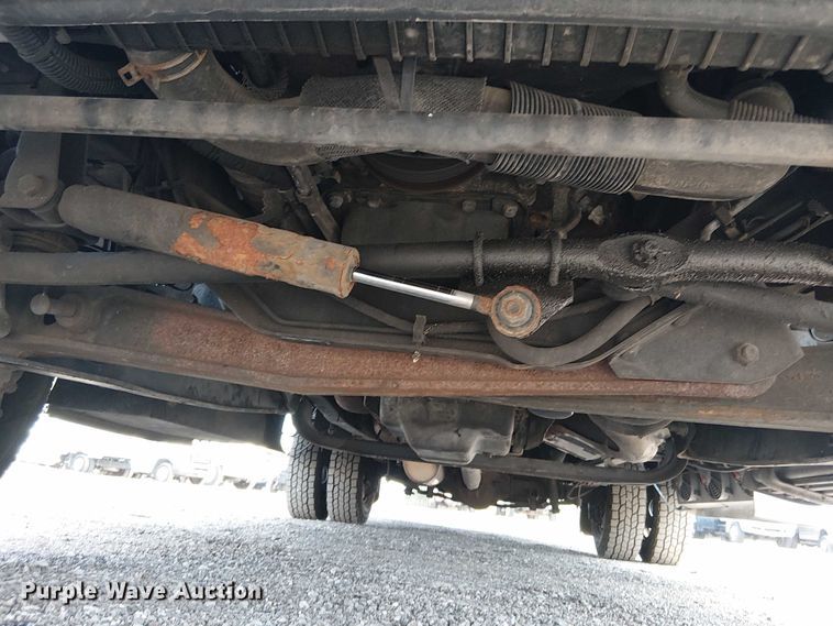 image for item NU9714 2015 Ford E350 Super Duty shuttle bus