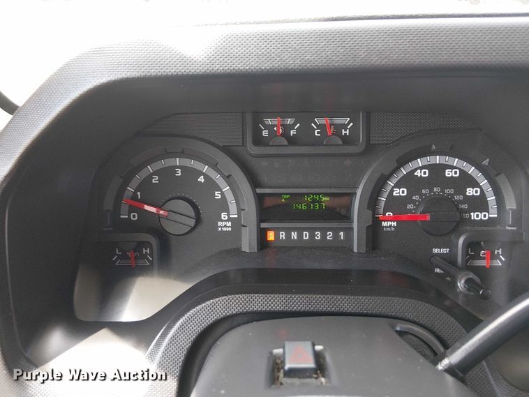 image for item NU9714 2015 Ford E350 Super Duty shuttle bus