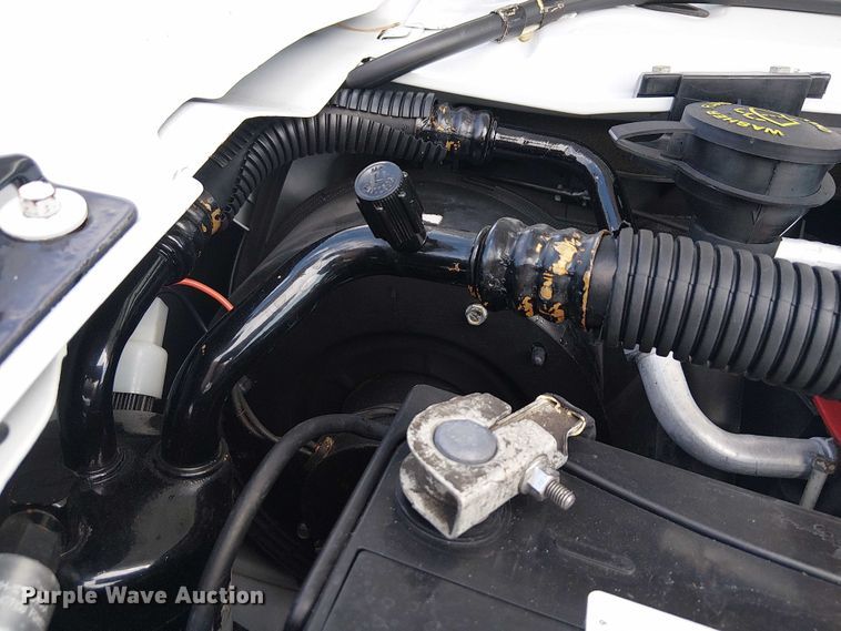 image for item NU9714 2015 Ford E350 Super Duty shuttle bus