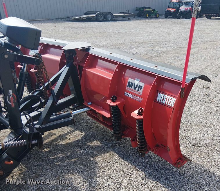 image for item NU9715 2006 Chevrolet Silverado 3500 dump bed pickup truck