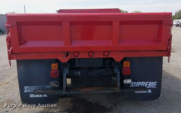 image for item NU9715 2006 Chevrolet Silverado 3500 dump bed pickup truck