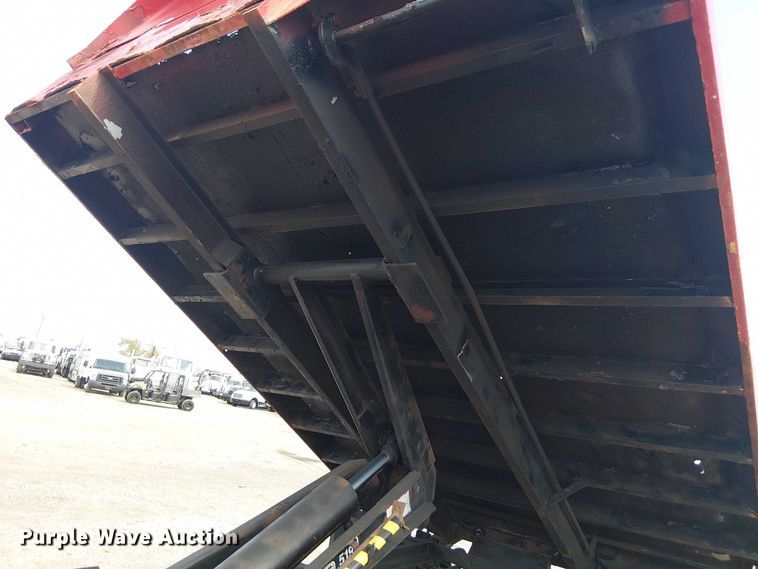 image for item NU9715 2006 Chevrolet Silverado 3500 dump bed pickup truck