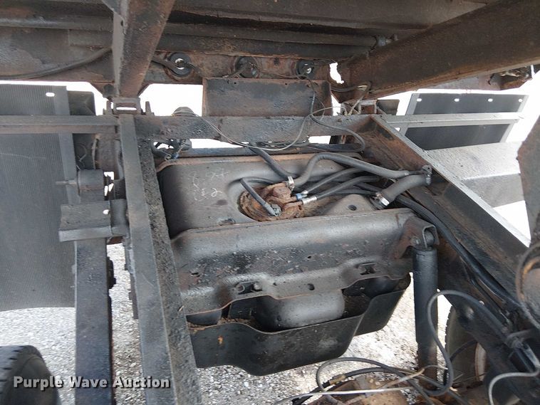 image for item NU9715 2006 Chevrolet Silverado 3500 dump bed pickup truck