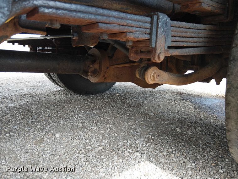 image for item NU9715 2006 Chevrolet Silverado 3500 dump bed pickup truck