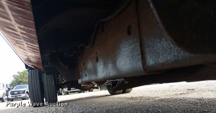 image for item NU9715 2006 Chevrolet Silverado 3500 dump bed pickup truck