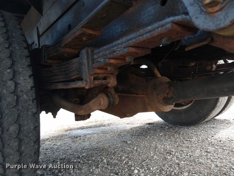 image for item NU9715 2006 Chevrolet Silverado 3500 dump bed pickup truck