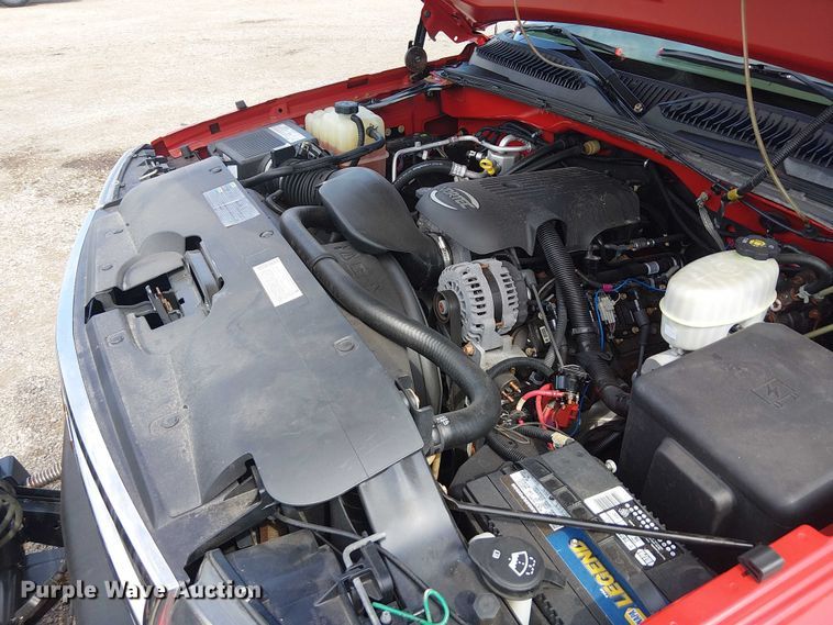 image for item NU9715 2006 Chevrolet Silverado 3500 dump bed pickup truck