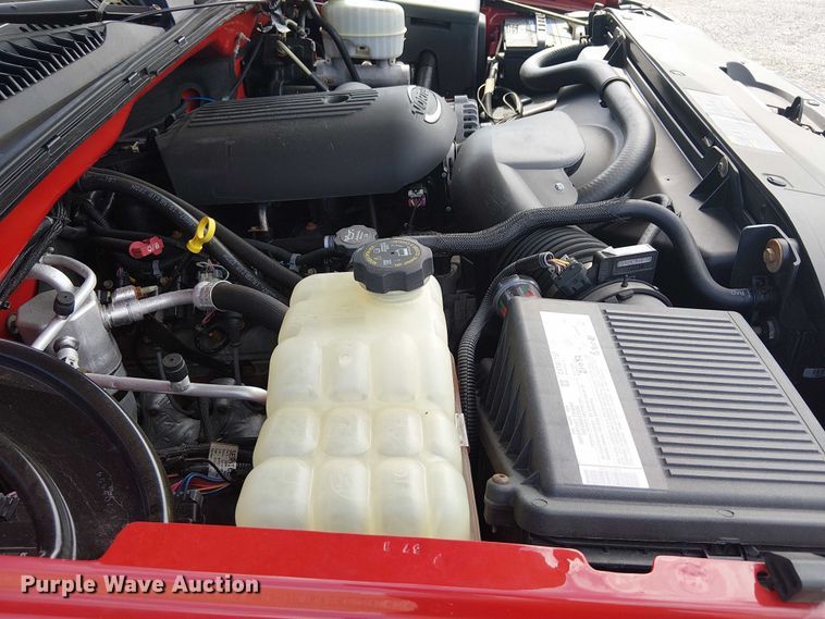 image for item NU9715 2006 Chevrolet Silverado 3500 dump bed pickup truck