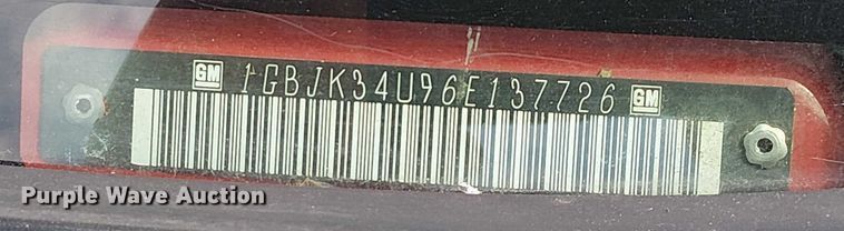 image for item NU9715 2006 Chevrolet Silverado 3500 dump bed pickup truck