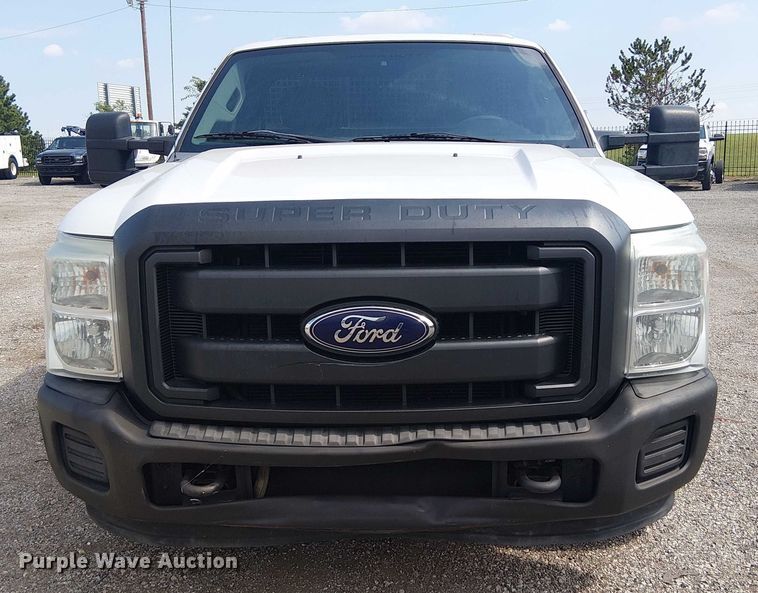 image for item NU9716 2012 Ford F250 Super Duty flatbed pickup truck