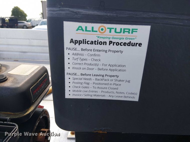 image for item NU9716 2012 Ford F250 Super Duty flatbed pickup truck