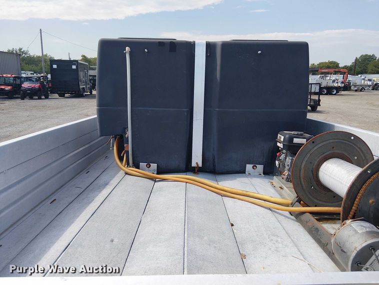 image for item NU9716 2012 Ford F250 Super Duty flatbed pickup truck