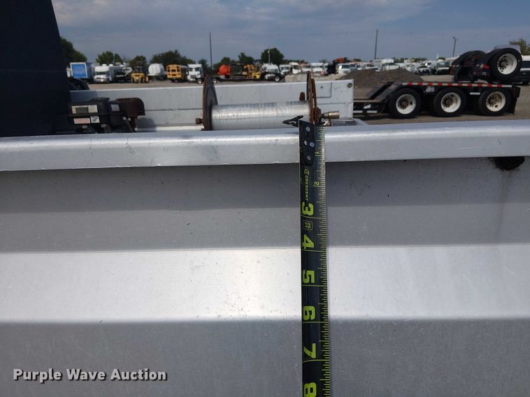 image for item NU9716 2012 Ford F250 Super Duty flatbed pickup truck