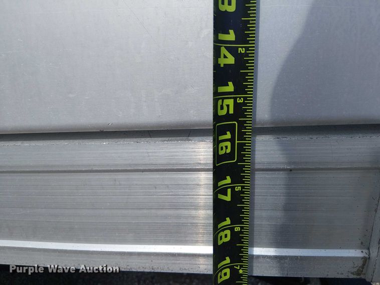 image for item NU9716 2012 Ford F250 Super Duty flatbed pickup truck