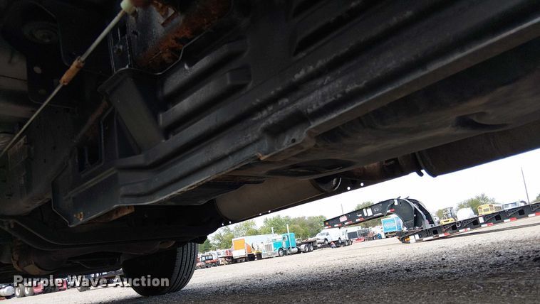 image for item NU9716 2012 Ford F250 Super Duty flatbed pickup truck