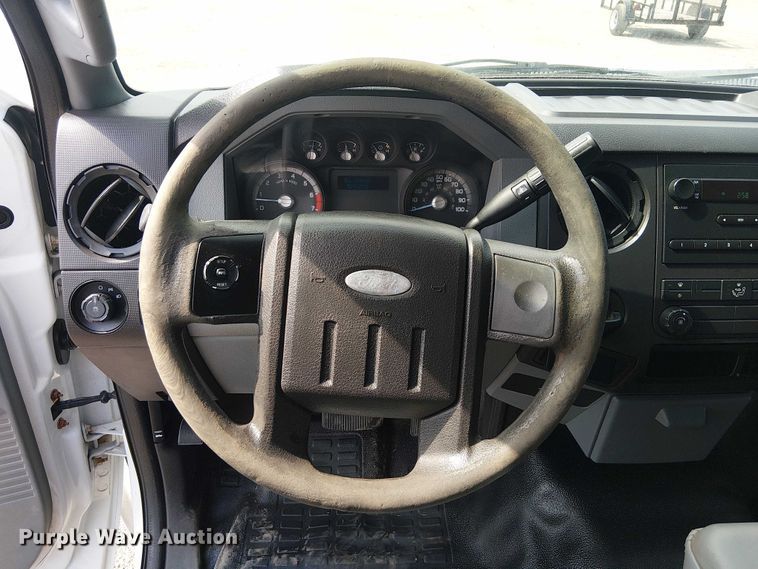 image for item NU9716 2012 Ford F250 Super Duty flatbed pickup truck