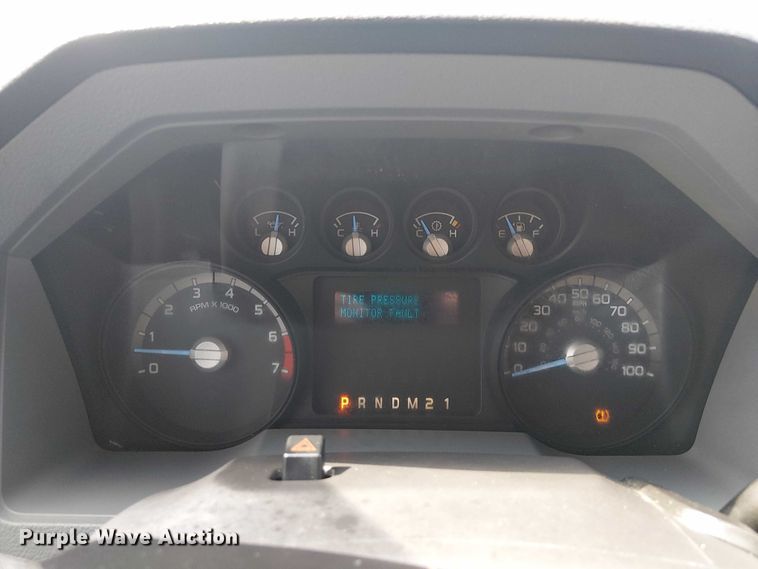 image for item NU9716 2012 Ford F250 Super Duty flatbed pickup truck