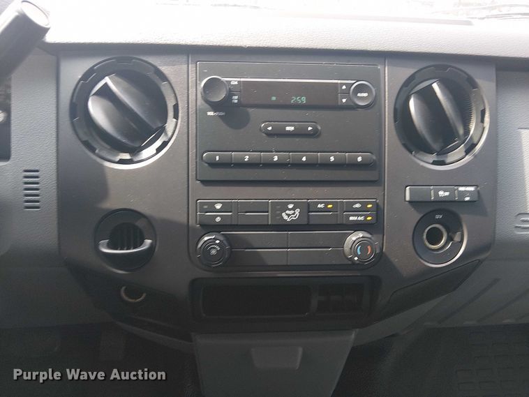 image for item NU9716 2012 Ford F250 Super Duty flatbed pickup truck