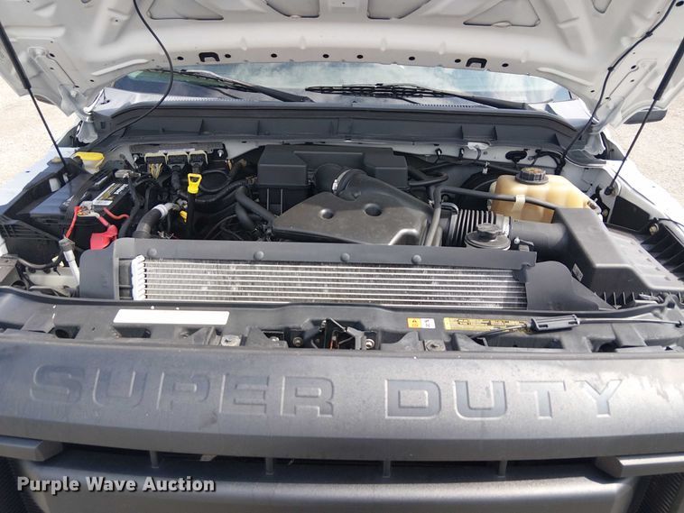 image for item NU9716 2012 Ford F250 Super Duty flatbed pickup truck