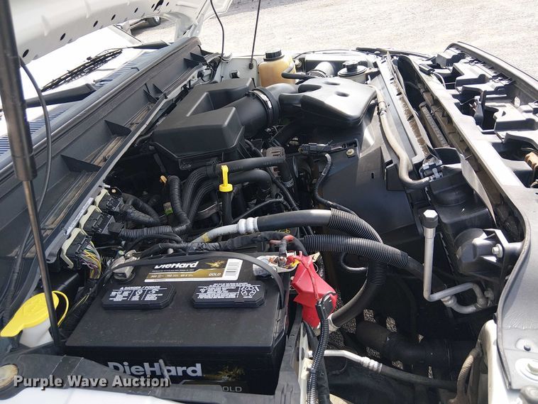 image for item NU9716 2012 Ford F250 Super Duty flatbed pickup truck