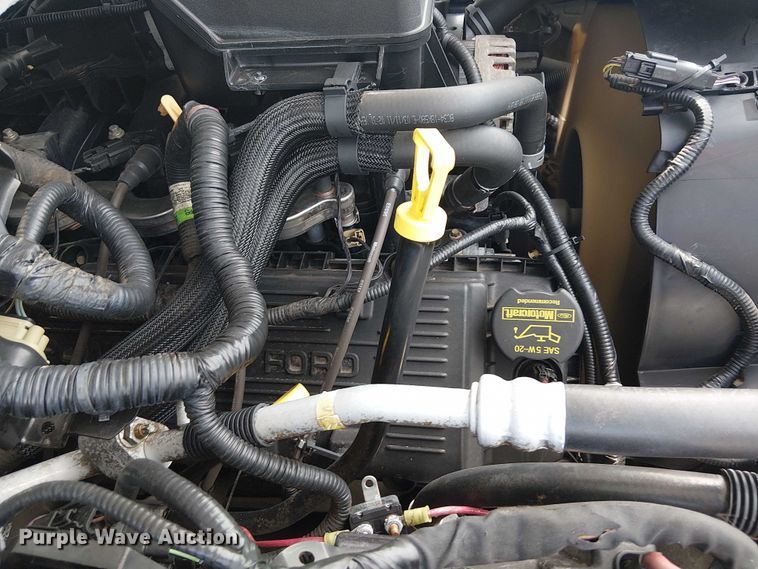 image for item NU9716 2012 Ford F250 Super Duty flatbed pickup truck