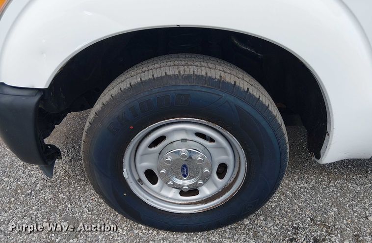 image for item NU9716 2012 Ford F250 Super Duty flatbed pickup truck