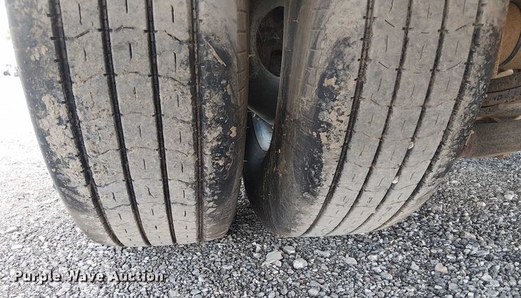 image for item NU9719 1998 Interstate equipment trailer