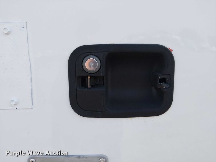 image for item NU9721 2018 Ford E450 Super Duty delivery truck