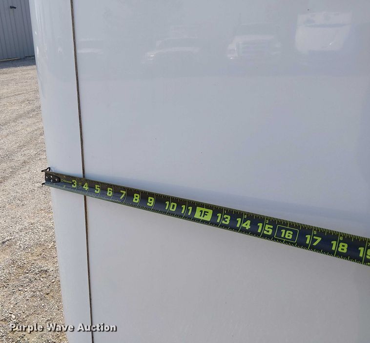 image for item NU9721 2018 Ford E450 Super Duty delivery truck