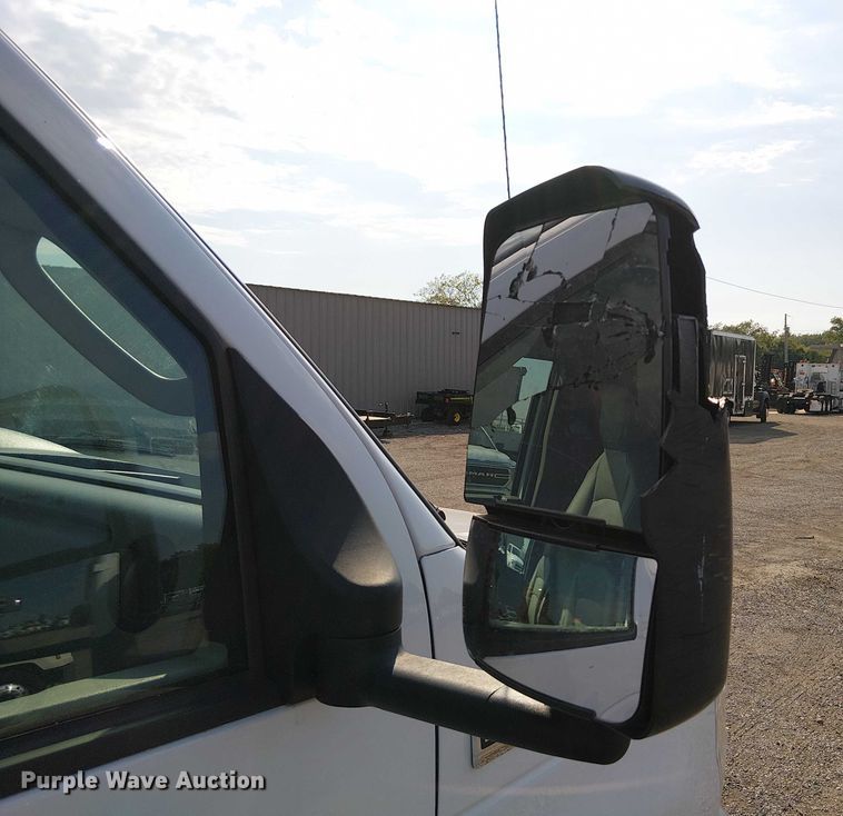 image for item NU9721 2018 Ford E450 Super Duty delivery truck