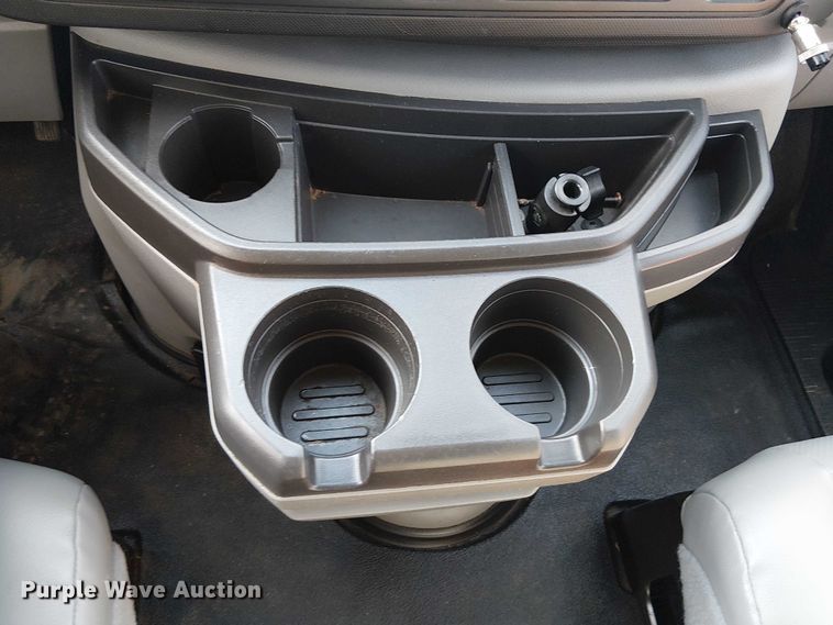 image for item NU9721 2018 Ford E450 Super Duty delivery truck