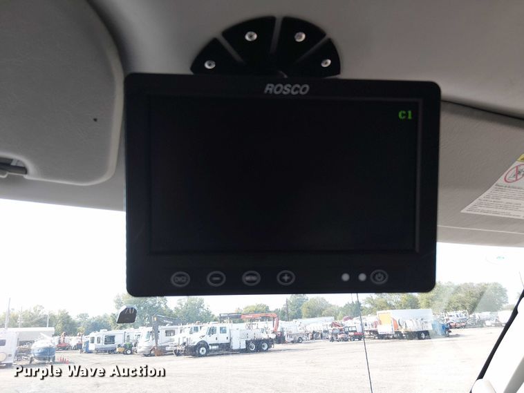 image for item NU9721 2018 Ford E450 Super Duty delivery truck