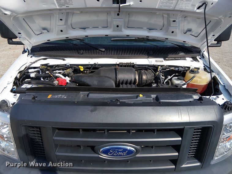 image for item NU9721 2018 Ford E450 Super Duty delivery truck