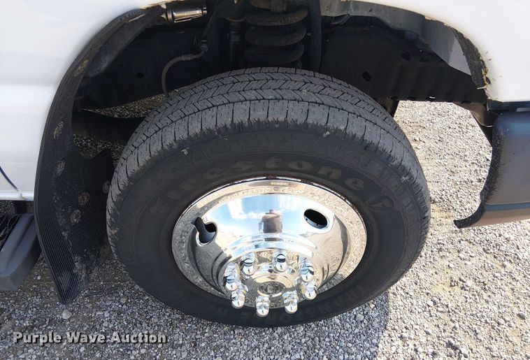 image for item NU9721 2018 Ford E450 Super Duty delivery truck