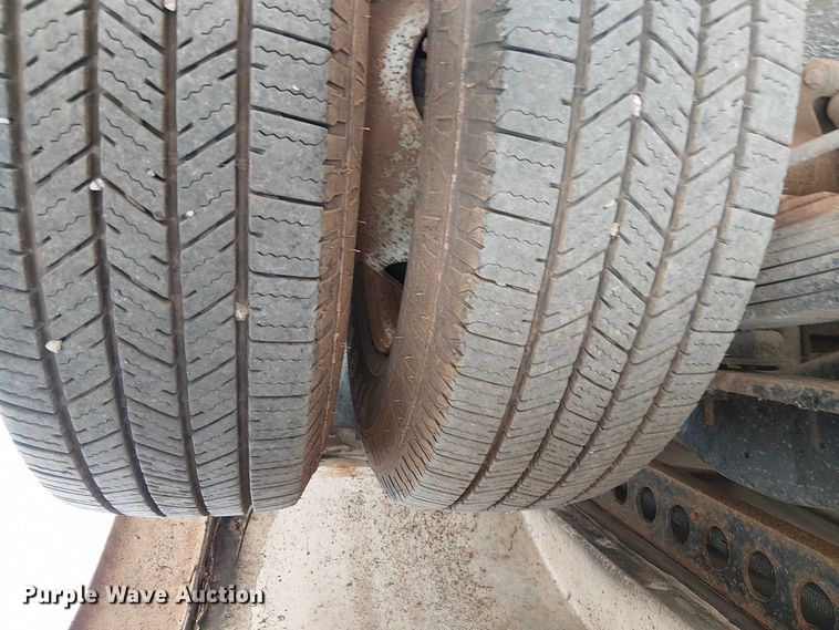 image for item NU9721 2018 Ford E450 Super Duty delivery truck