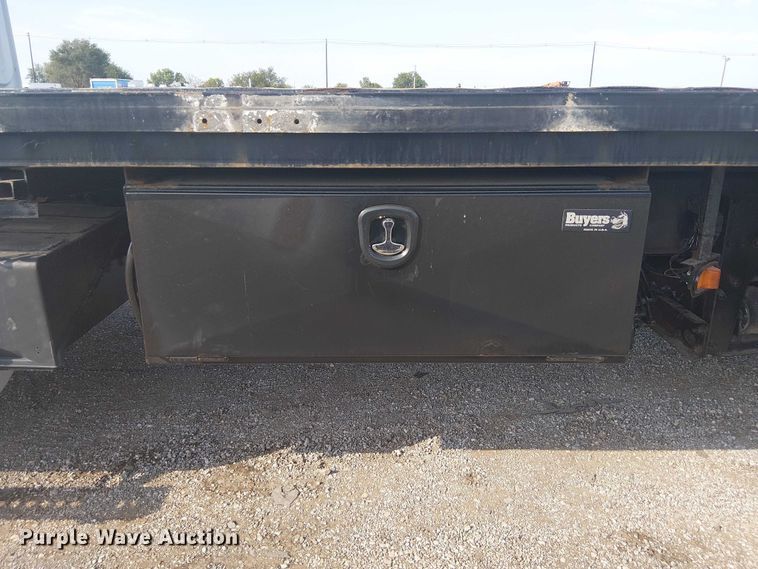 image for item NU9722 2019 Western Star 4700 flatbed truck